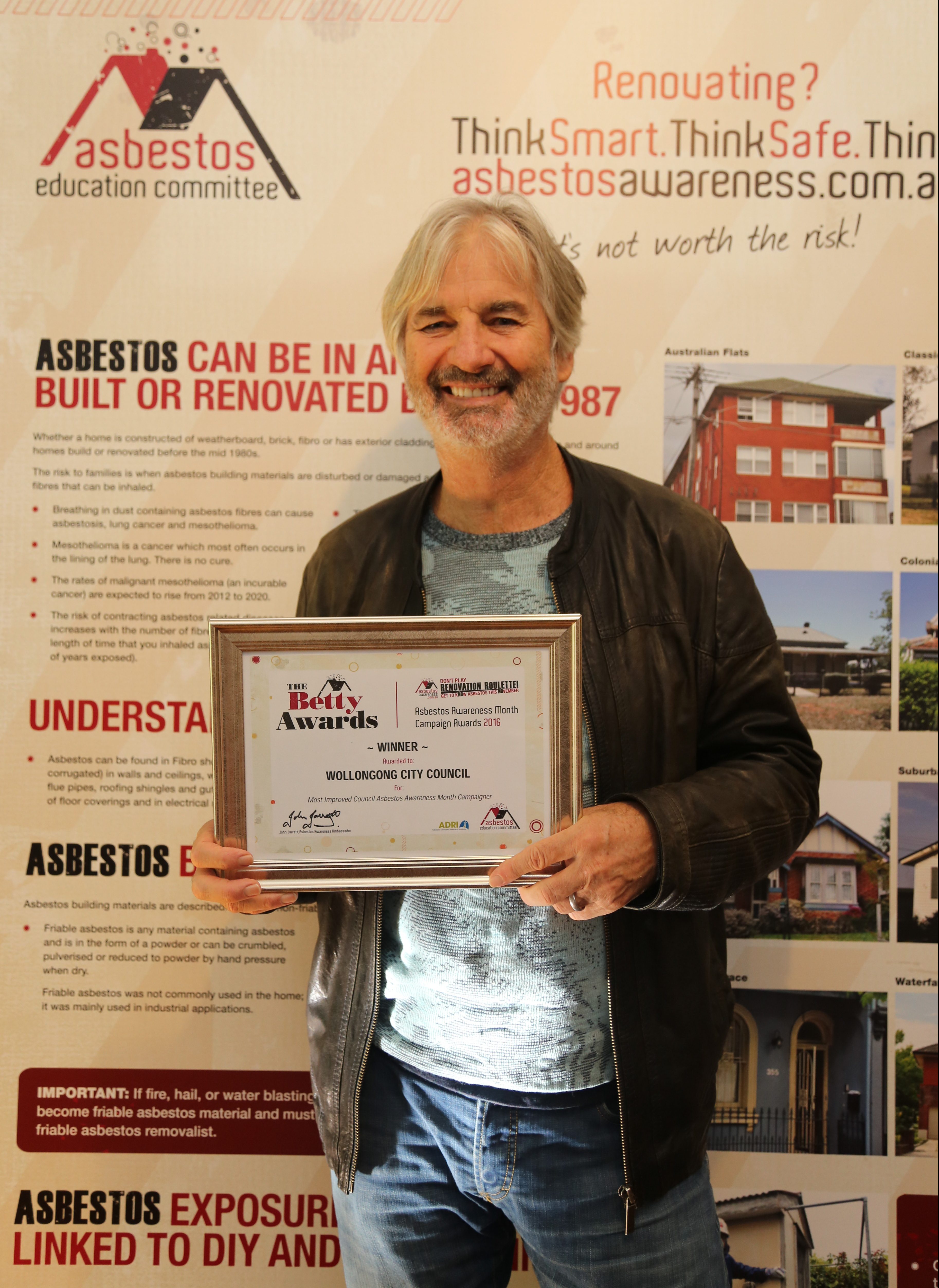 John Jarratt presents Most Improved Council to Wollongong City Council